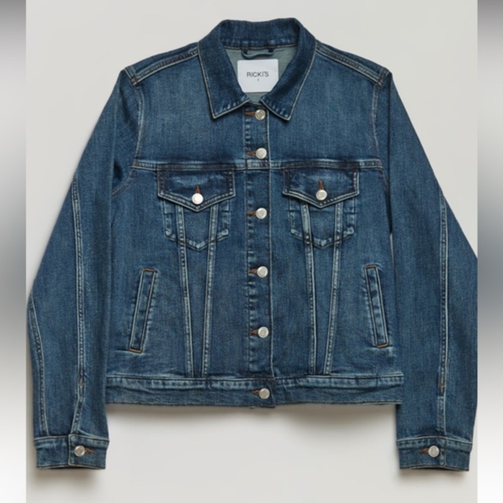 NWT Ricki's Classic Indigo Blue Denim Jacket - Size Medium - Picture 2 of 11